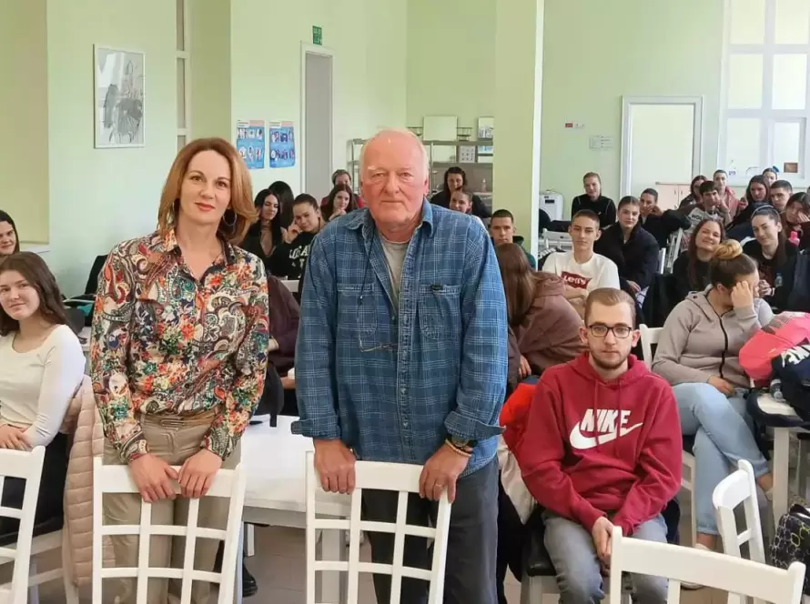 Áprilus 26-án intézményünkben Terzić Petar előadását hallgathatták meg a 41, a 31 és a 21 osztály tanulói