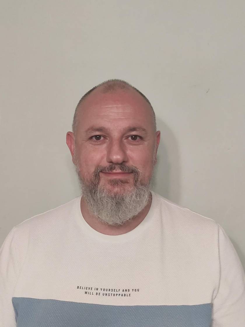 Душан Медић